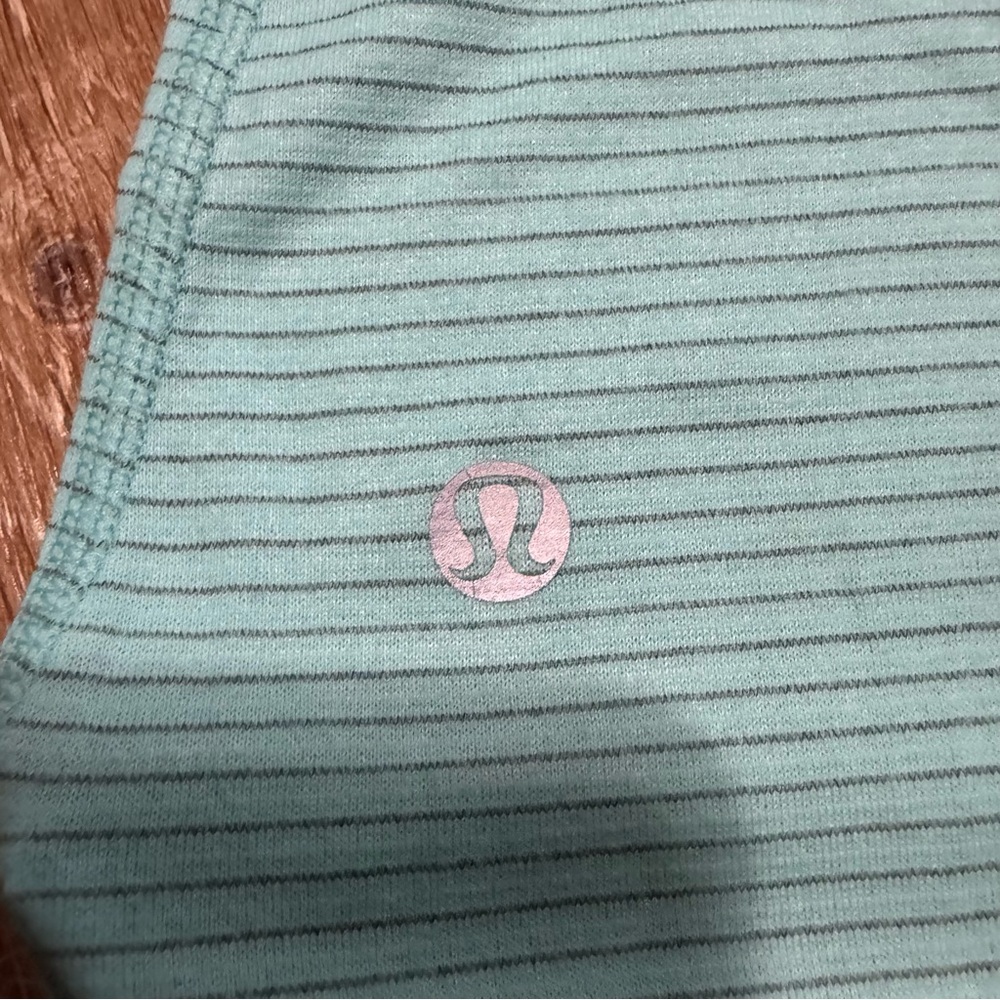 Lululemon 105 F Singlet *Silver - Picture 9 of 9
